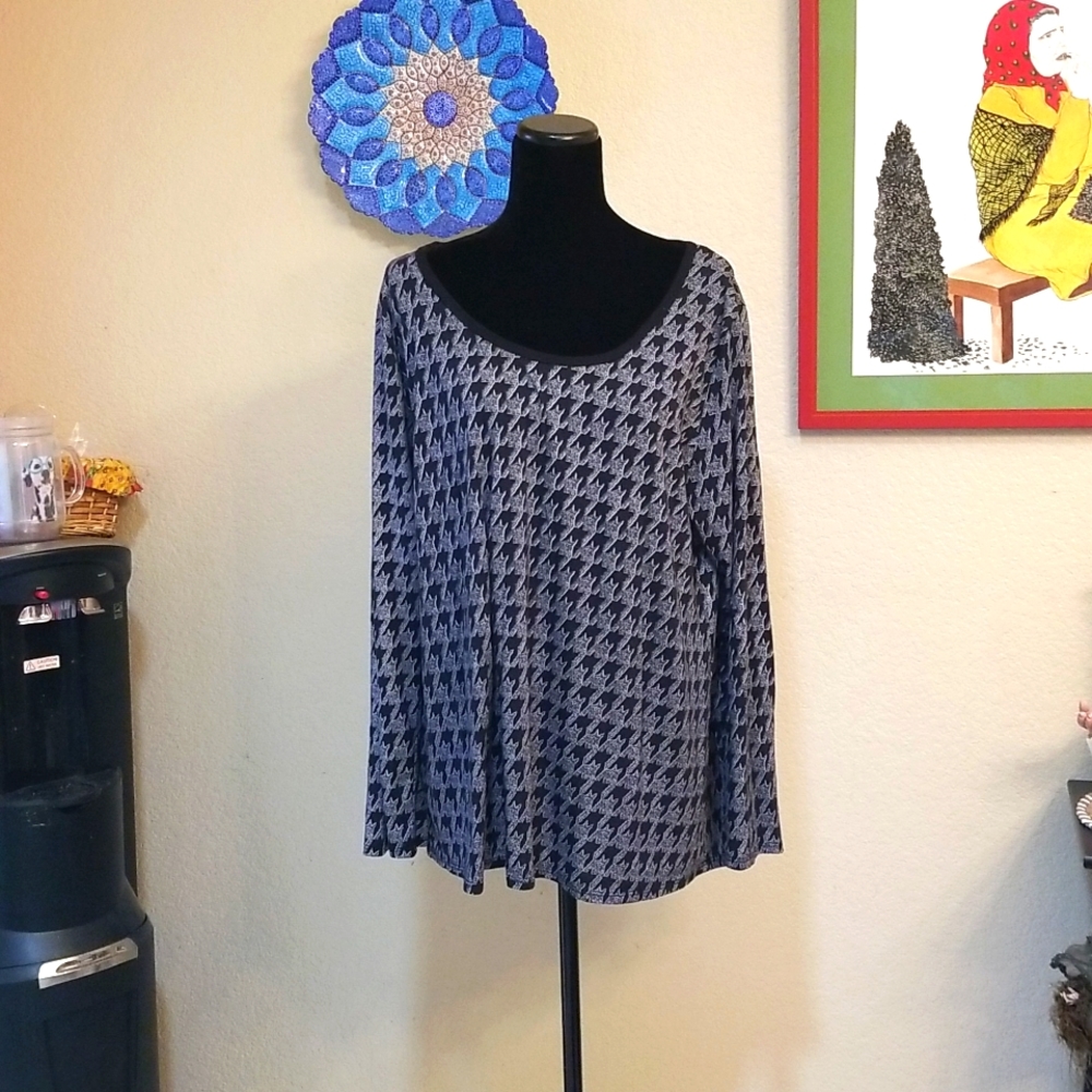 Lularoe Halloween, Black Crows design Lynnae long sleeve top plus size 3X